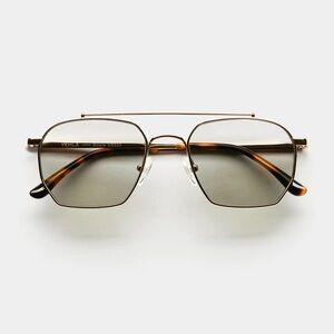 Vehla Bowie Sunglasses in Gold/Graphite